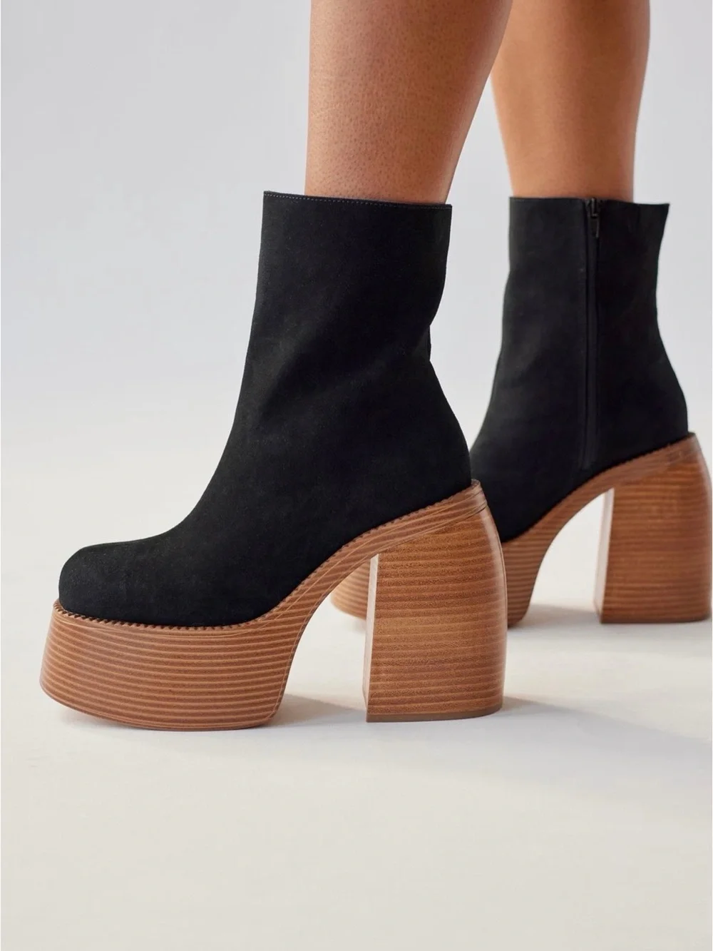 Urban Outfitters Anna Leather Platform Boot Size 6